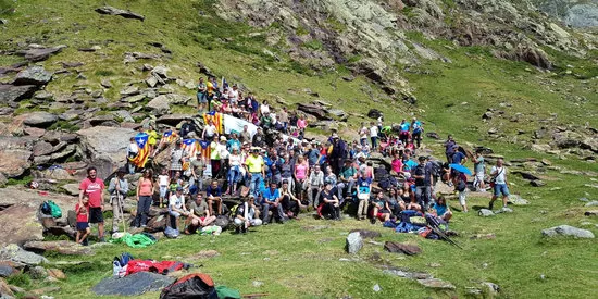 Unes 200 persones participen a la 3a trobada transfronterera al port de Tavascan