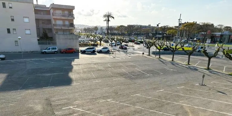L'aparcament de les Dunes, fora de servei durant la Setmana Santa