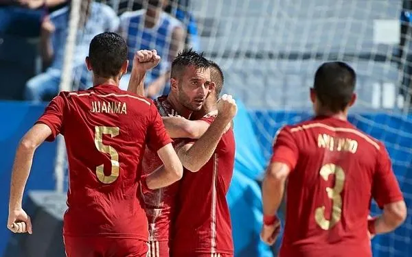 El torrenc Llorenç Gómez es juga avui amb la selecció espanyola el passi a la semifinal de futbol platja dels Jocs Europeus de Bakú