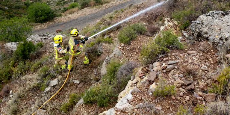 La carretera d'accés al nucli pallarès d'Hortoneda es troba tallada pel risc de despreniment d'una pedra d'unes 90 tones