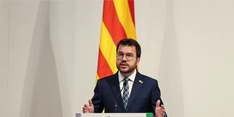 Aragonès: "Hem assolit un gran acord de país per la defensa del català a l'escola"