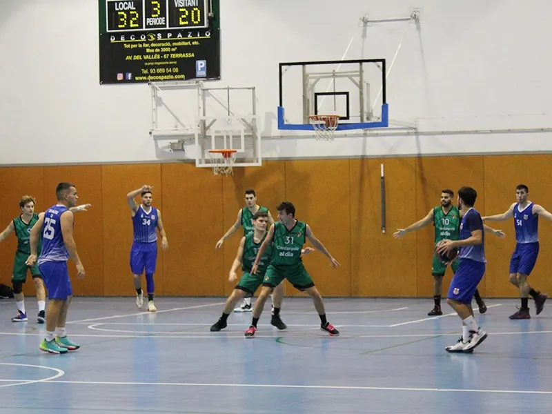 Bon partit dels nostres a una escola Montserrat que, de moment, està sent un fortí