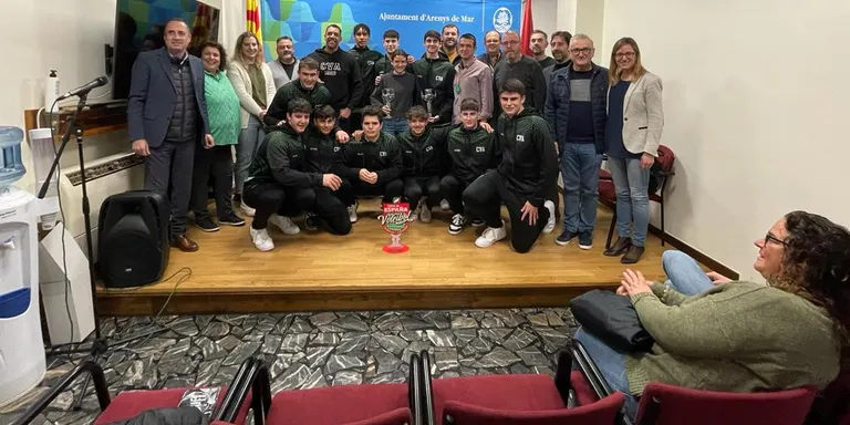 Marta Mitjans i el júnior masculí del Vòlei Arenys reben un reconeixement públic