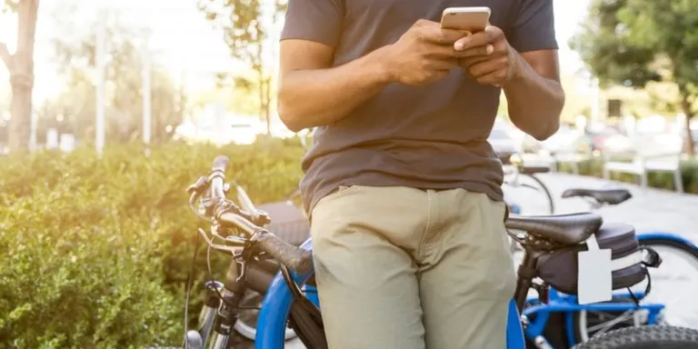 La nova app ‘iParkME’ permetrà pagar a les zones blaves sense passar pel parquímetre