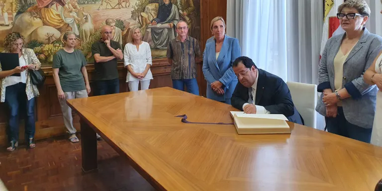 El conseller d’Interior Joan Ignasi Elena visita Valls per tractar l’augment de fets delictius a la ciutat