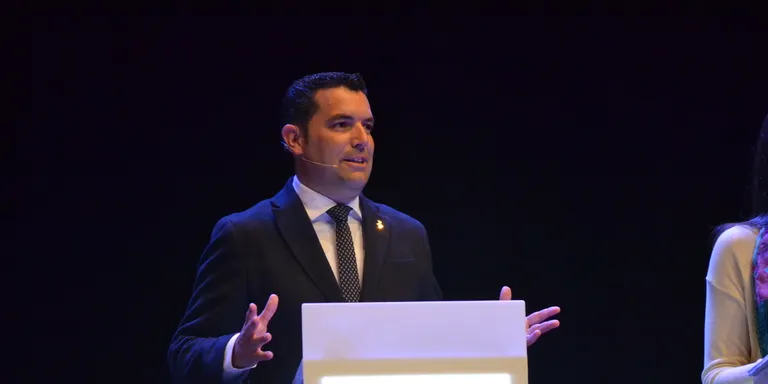 Xavier Amor (PSC): "Governaré per a tothom i tinc un equip de proximitat i amb dedicació"