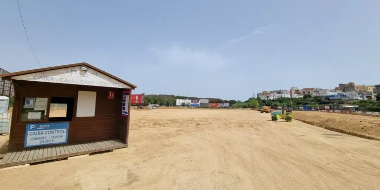 Lloret obre un aparcament gratuït per a turismes amb transport urbà inclòs per evitar els cotxes al nucli urbà