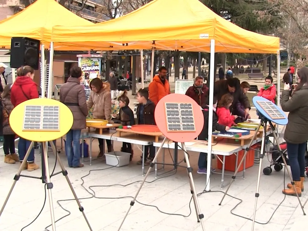 La commemoració del dia de l'energia surt al carrer