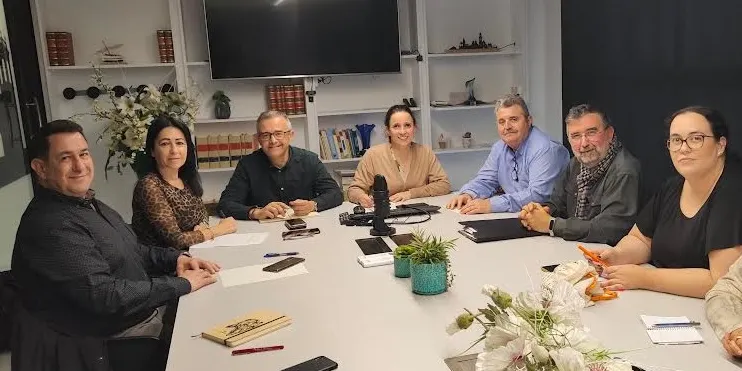 L'equip de govern s'ha reunit amb els portaveus que es queixen per la pujada d'impostos