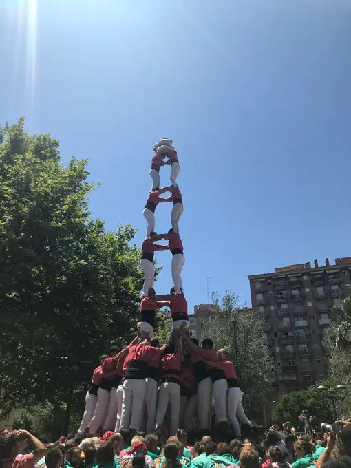 La Colla Vella porta el 2de8 folrat a Sant Pere i Sant Pau
