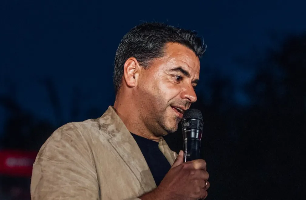 Míchel Sánchez renova amb el Girona FC fins al 2026