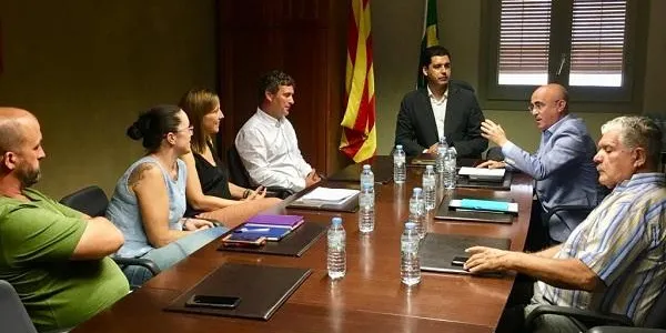 El delegat del Govern a Tarragona, Òscar Peris, visita la Pobla de Montornès per abordar la millora de la seguretat ciutadana