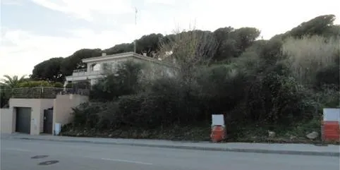 Veïns de la urbanització El Farell es queixen de la manca de manteniment de carrers i instal·lacions elèctriques