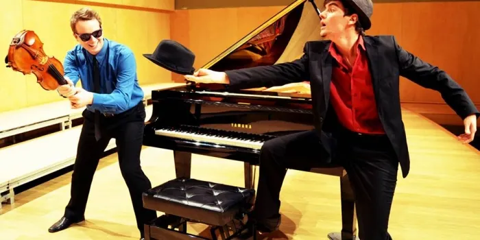 El duo Toccata actuen al Festival de música a la Gruta