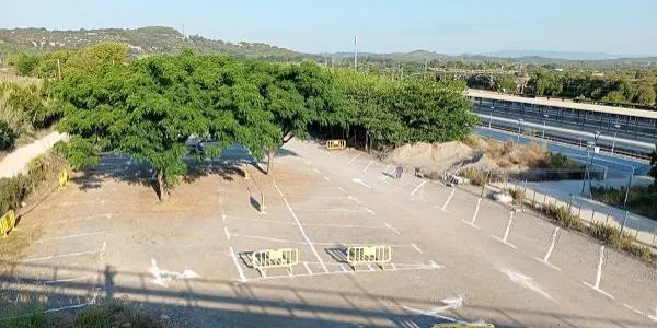 Altafulla organitza les places als aparcaments gratuïts de Baix a Mar