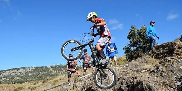 Una cinquantena de pilots participen en la 4ta prova de la Copa Tarragona de Trial a Ulldemolins