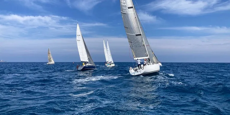 Ramon Cañellas s’emporta la victòria a la XIX Regata de Creuers Vent de Dalt del Club Nàutic Cambrils