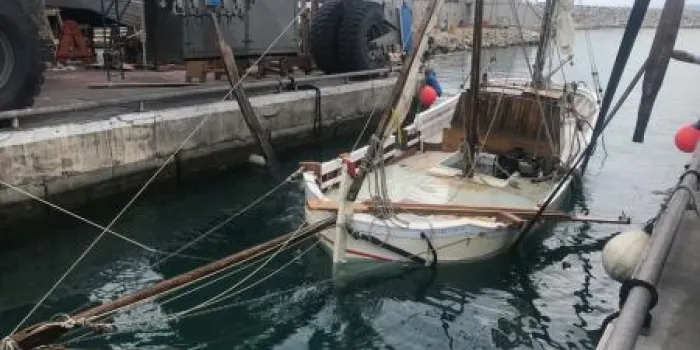 Les feines de reparació de la barca Odina s’allarguen fins al setembre