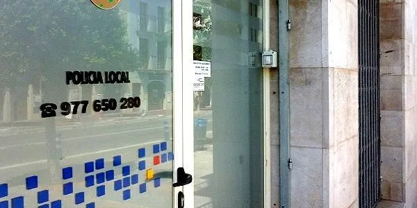 La Policia Local d’Altafulla deté un home a la zona del Club Marítim, acusat de robatori a l’interior de dos vehicles a La Móra