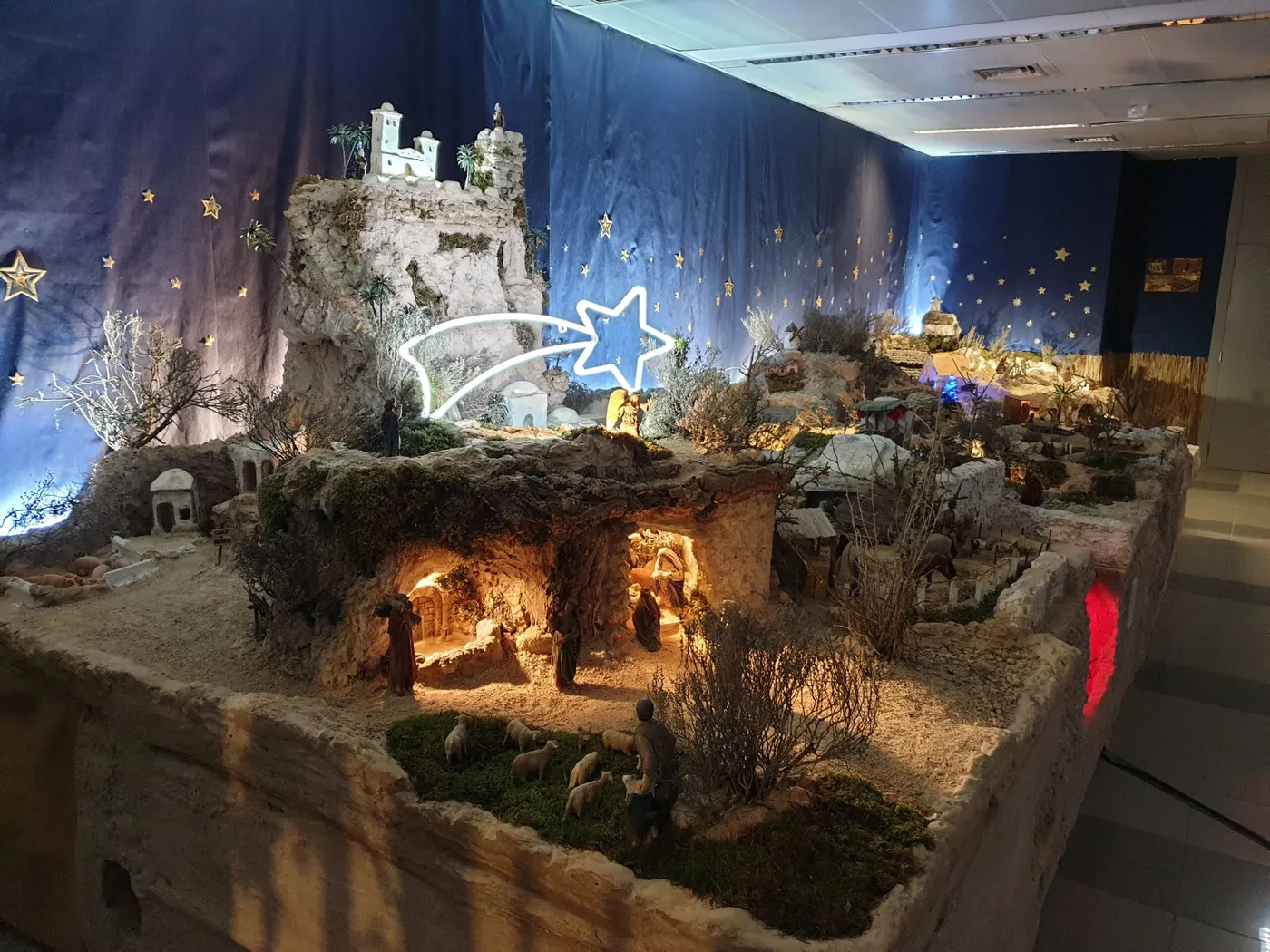 El Pessebre Monumental llueix de nou a l’Oficina de Turisme