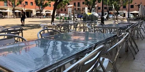 L’Ajuntament d’Altafulla i els veïns de la Martí Royo es reuneixen per decidir el futur de la nova plaça