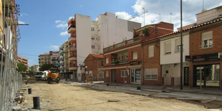 La Rambla Jaume I es va inundar perquè de moment els embornals encara estan més alts que la calçada