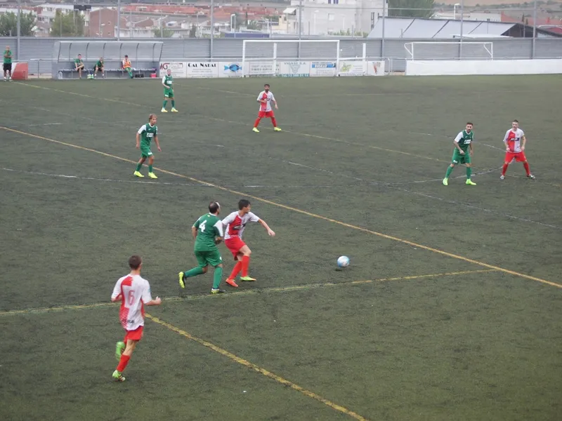 Un moment del partit amistós de la UE Rubí contra el Montcada