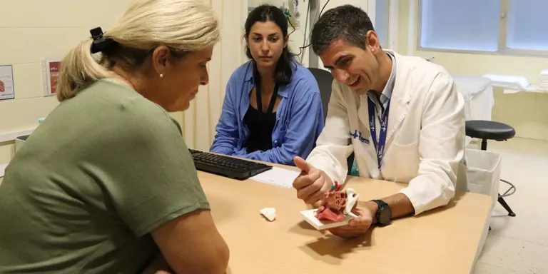 Vall d'Hebron opera un tumor al paladar tou amb una tècnica pionera a l'Estat