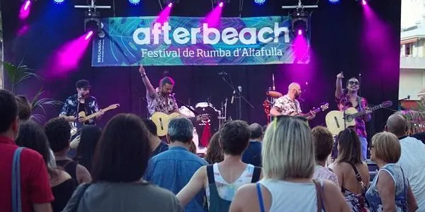 La 3a edició de l’After Beach Rumbero reuneix 2.000 persones al Parc de Voramar