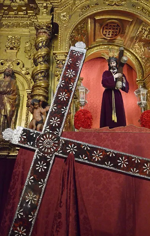 Los secretos de la cruz de carey de Jesús Nazareno, desvelados en una entrevista en COPE Utrera (98.1 FM) tras su restauración