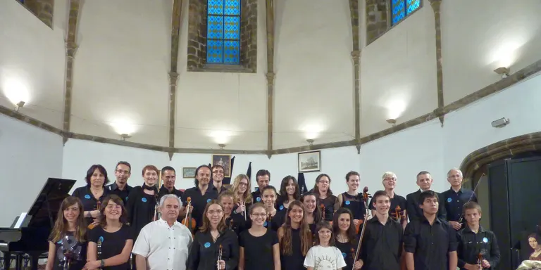 L'Associació Orquestra Cadí recapta gairebé 1.500 euros per a la Fundació Joan Petit