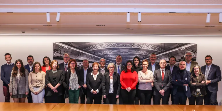Sagalés signa un conveni per facilitar la mobilitat interempresarial de treballadores víctimes de violència de gènere