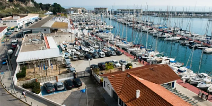El Club Nàutic d’Arenys de Mar perd la bandera blava