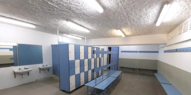 L'Ajuntament projecta la reforma dels vestidors de les piscines i d'una sala annexa als pavellons