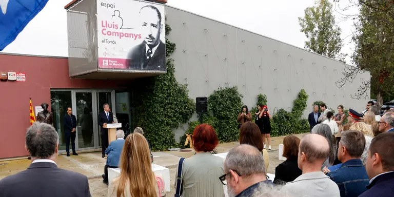 Commemoren el 85è aniversari de l'afusellament del president Companys al Tarròs, el seu poble natal