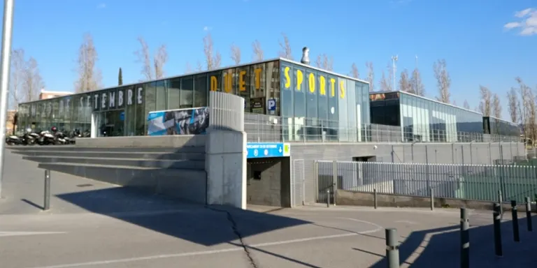 L’aparcament del Duet Sports, tancat per la liquidació de la concessionària