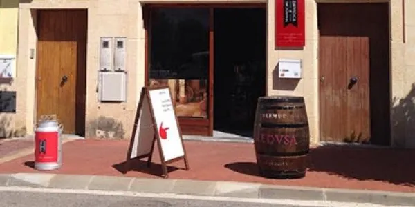 Més d’una vintena d’establiments mantenen el seu servei a Altafulla