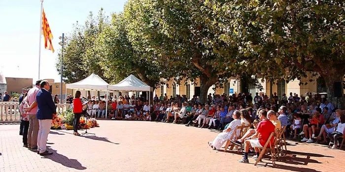 Obertes fins demà les inscripcions per l’Ofrena Floral de la Diada