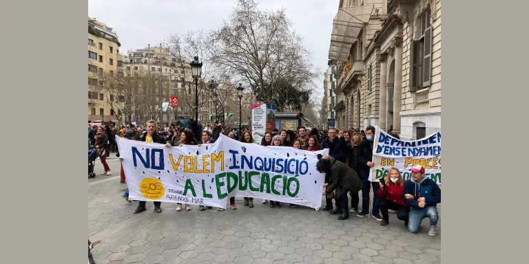 Seguiment desigual de la vaga d’educació al centres educatius d’Arenys de Mar