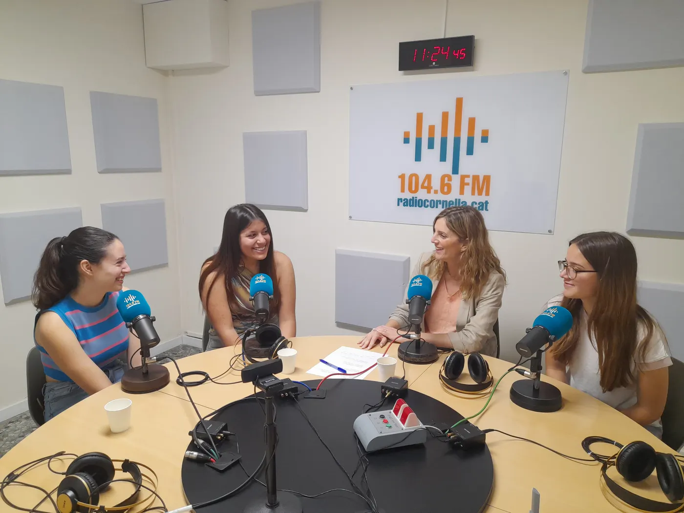 Ana Jiménez, Petra Montserrat i Danna Maldonado guanyen els primers premis de la Mostra de Treballs de Recerca de Cornellà