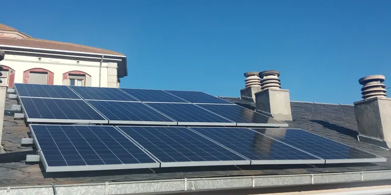 PEUSA s'avança a l'inici de les compensacions d'excedents per autoconsum d'electricitat
