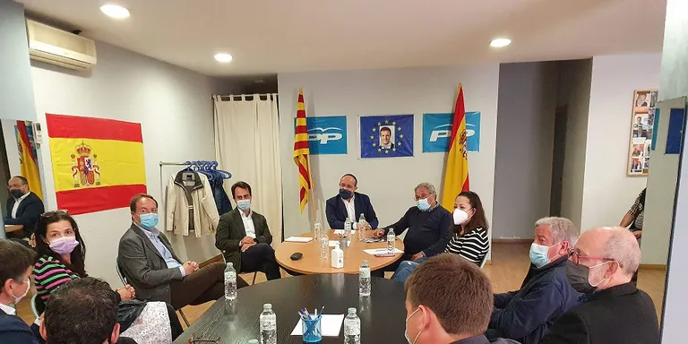 Alejandro Fernández (PP) a Pineda: "Hi ha turismofòbia per part d'alguns partits a Catalunya"