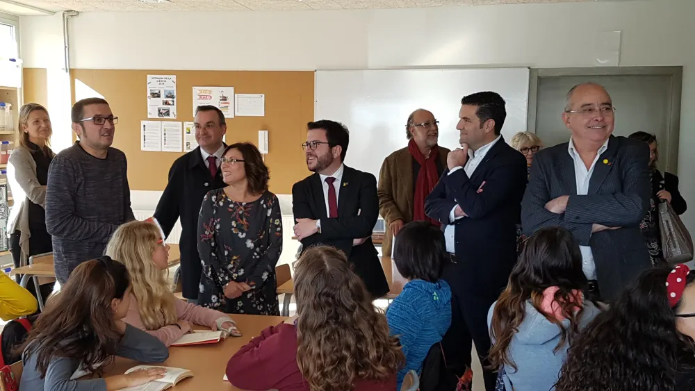 Els partits polítics valoren l'anunci de la Generalitat de construir una nova escola a Poblenou