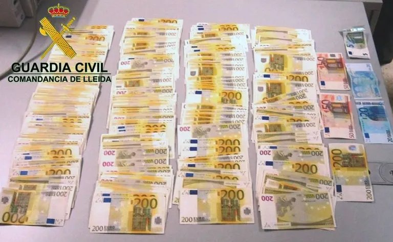 La Guàrdia Civil intervé prop de 80.000 euros en diner negre
