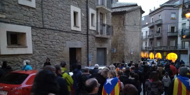 Més de 300 agramuntins reclamen la llibertat dels presos polítics