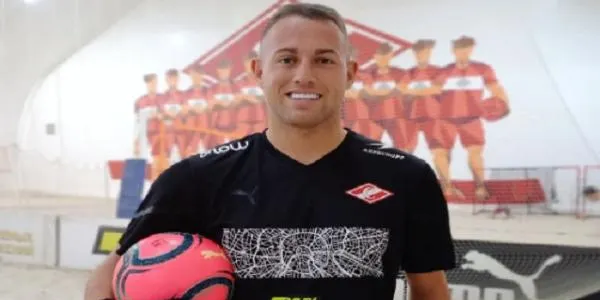 Eliott Mounoud i Llorenç Gómez inicien aquest dimarts el Mundial de Clubs a Moscou