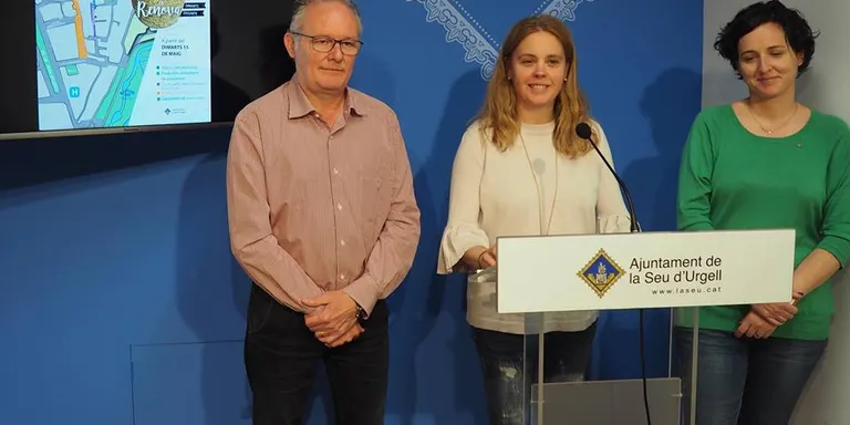 El mercat de la Seu d'Urgell renova la ubicació de les parades i millora l'oferta