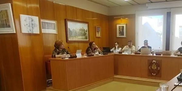Disparitat de posicionaments davant les mocions presentades pels grups de l’oposició