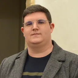 Entrevista a Pablo Anaya, autor del pregón audiovisual de la hermandad de los Milagros - episode art
