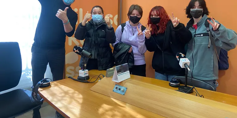 Tertúlia Jove: “Addiccions a pantalles i videojocs” (Institut Vilatzara)